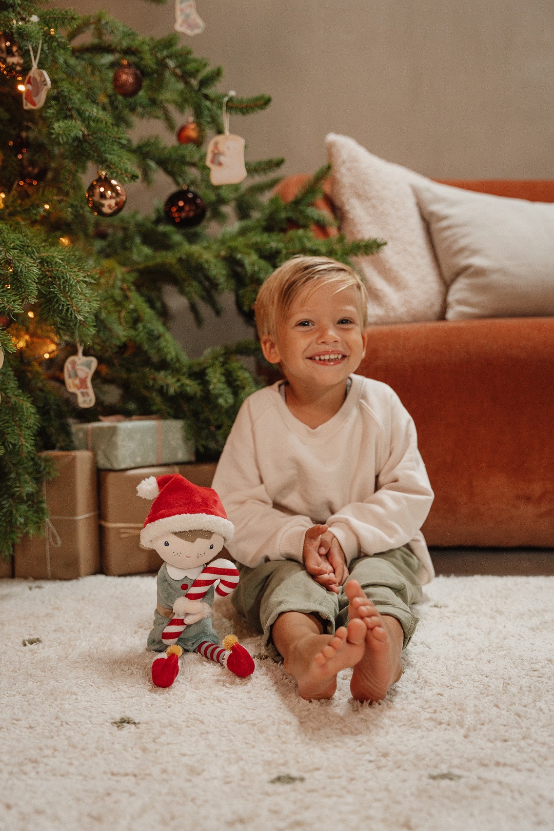 Order the Little Dutch Cuddle Doll Christmas Jim – 35 cm. online - Baby Plus